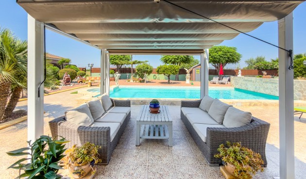 Återförsäljning - Villa -
Catral - Costa Blanca