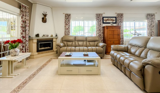 Återförsäljning - Villa -
Catral - Costa Blanca