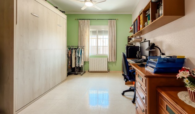 Återförsäljning - Villa -
Catral - Costa Blanca