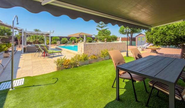 Återförsäljning - Villa -
Catral - Costa Blanca