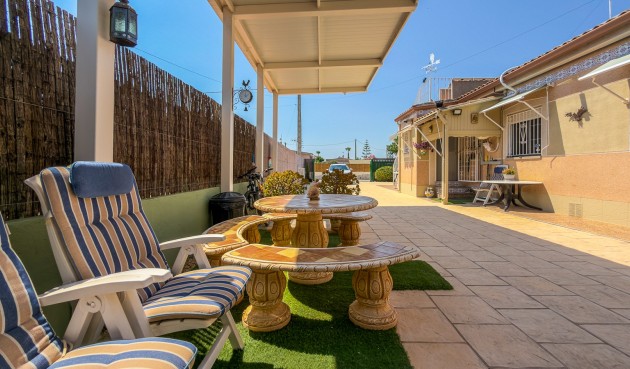 Återförsäljning - Villa -
Catral - Costa Blanca