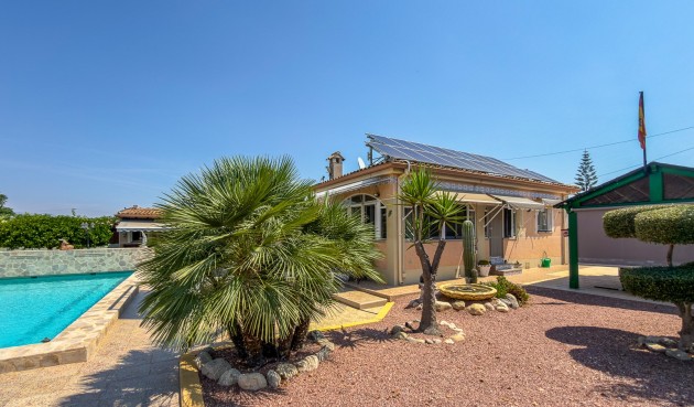 Återförsäljning - Villa -
Catral - Costa Blanca