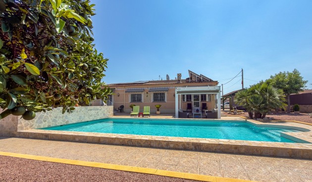 Återförsäljning - Villa -
Catral - Costa Blanca