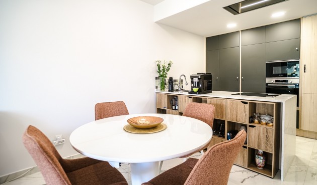 Resale - Apartment -
Torrevieja - Costa Blanca