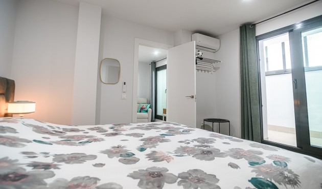 Resale - Apartment -
Torrevieja - Costa Blanca
