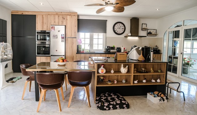 Resale - Villa -
La Marina - Costa Blanca