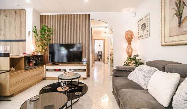 Resale - Villa -
La Marina - Costa Blanca