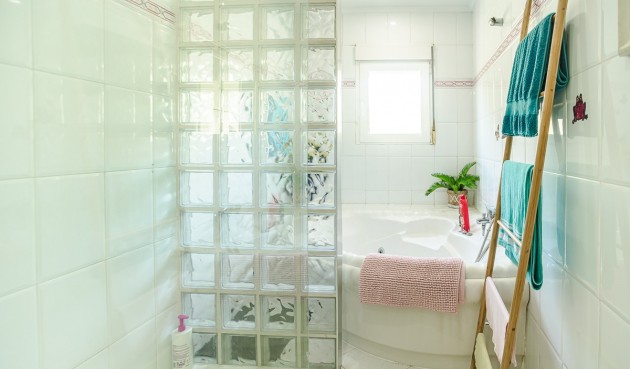Resale - Villa -
La Marina - Costa Blanca