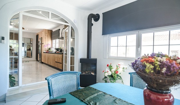 Resale - Villa -
La Marina - Costa Blanca