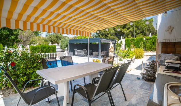 Resale - Villa -
La Marina - Costa Blanca