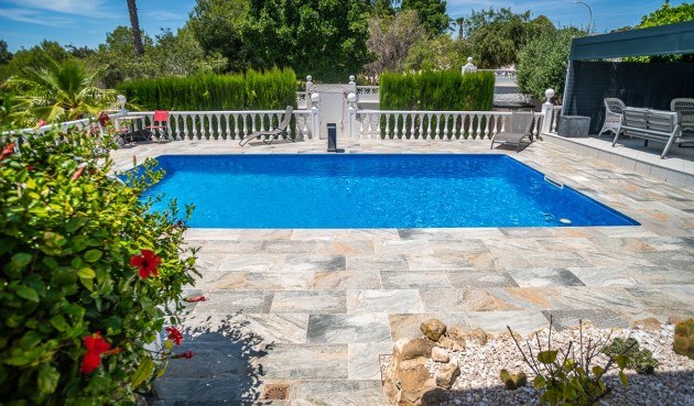 Resale - Villa -
La Marina - Costa Blanca