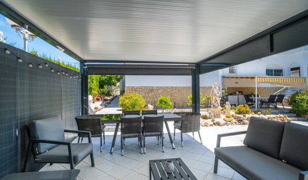 Resale - Villa -
La Marina - Costa Blanca
