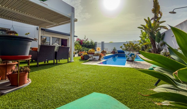 Resale - Villa -
Torrevieja - Costa Blanca