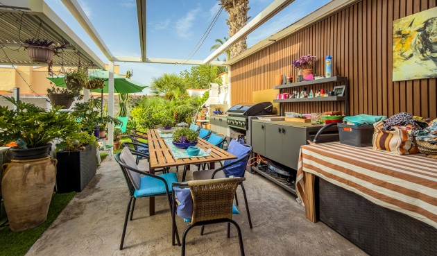 Resale - Villa -
Torrevieja - Costa Blanca