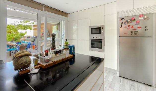 Resale - Villa -
Torrevieja - Costa Blanca