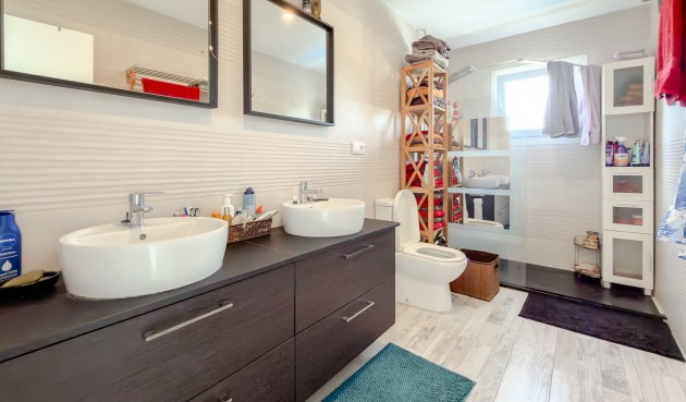 Resale - Villa -
Torrevieja - Costa Blanca