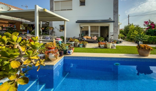 Resale - Villa -
Torrevieja - Costa Blanca