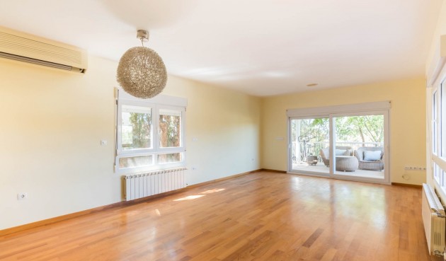 Resale - Villa -
Molina De Segura - Inland