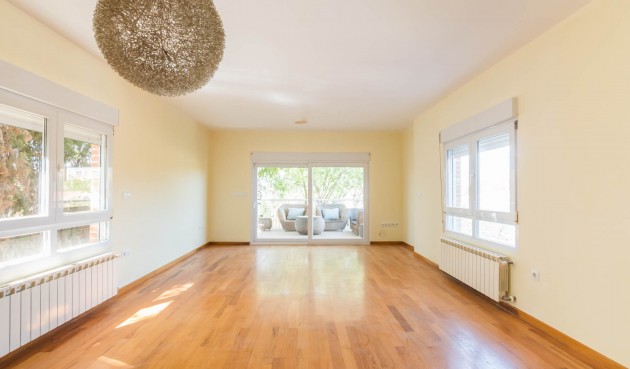 Resale - Villa -
Molina De Segura - Inland