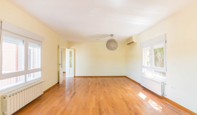 Resale - Villa -
Molina De Segura - Inland