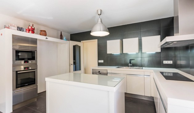 Resale - Villa -
Molina De Segura - Inland