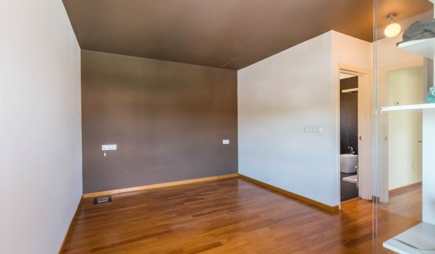 Resale - Villa -
Molina De Segura - Inland