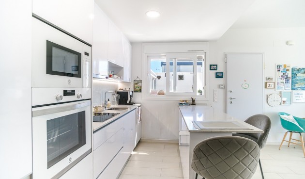 Resale - Villa -
Pilar de la Horadada - Costa Blanca