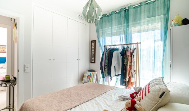 Resale - Villa -
Pilar de la Horadada - Costa Blanca