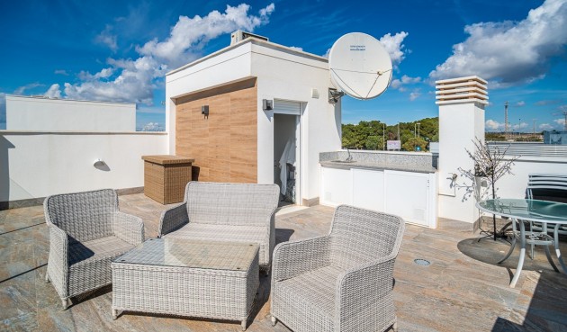 Resale - Villa -
Pilar de la Horadada - Costa Blanca