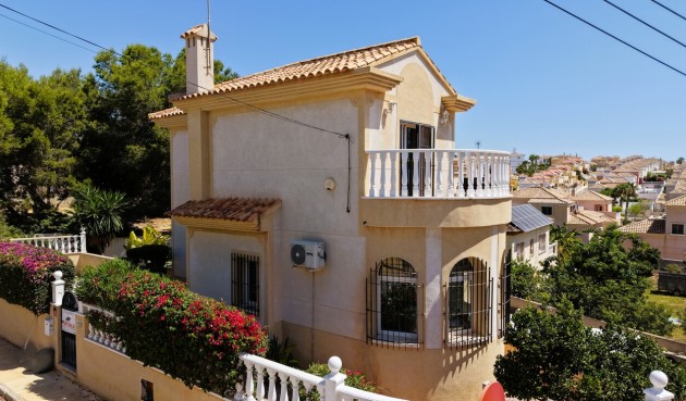 Reventa - Villa -
Orihuela Costa - Costa Blanca