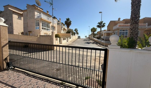 Reventa - Villa -
Orihuela Costa - Costa Blanca