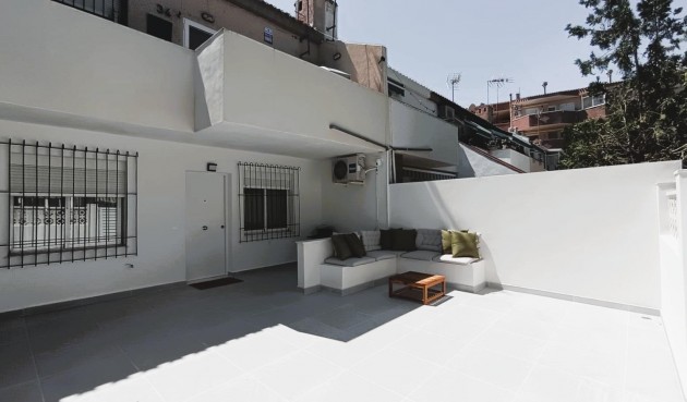 Resale - Bungalow -
Orihuela Costa - Costa Blanca