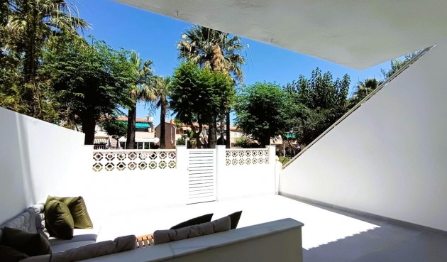 Resale - Bungalow -
Orihuela Costa - Costa Blanca