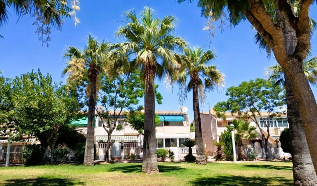 Resale - Bungalow -
Orihuela Costa - Costa Blanca