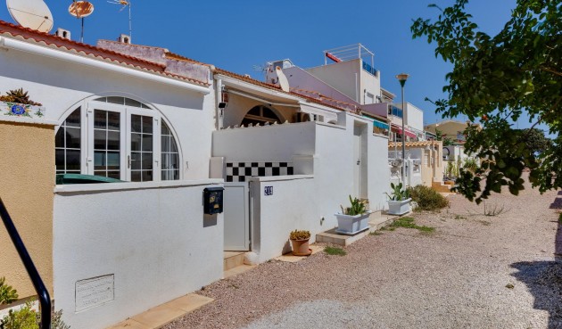 Resale - Town House -
Torrevieja - La Siesta - El Salado - Torreta