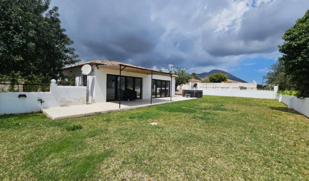 Resale - Villa -
Jávea - Costa Blanca
