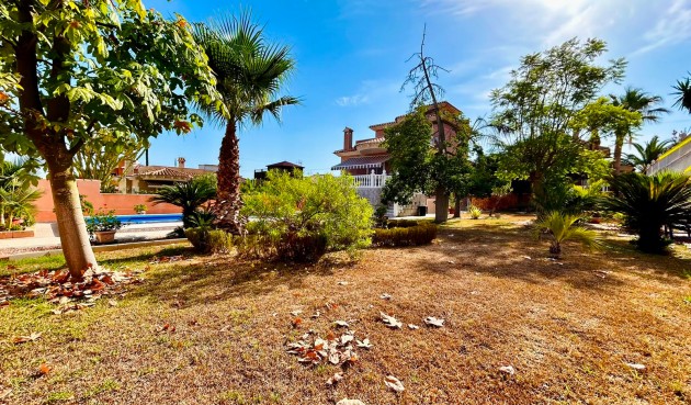 Resale - Villa -
Orihuela - Inland