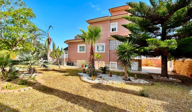 Resale - Villa -
Orihuela - Inland