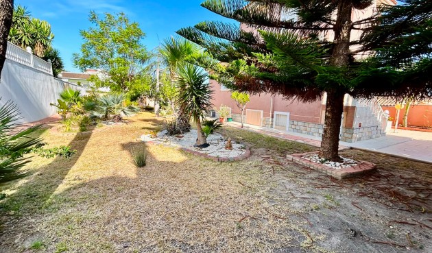 Resale - Villa -
Orihuela - Inland