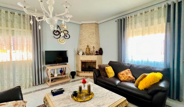 Resale - Villa -
Orihuela - Inland