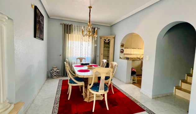 Resale - Villa -
Orihuela - Inland