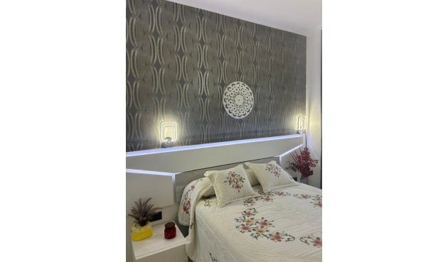 Resale - Apartment -
Torrevieja - Los Balcones