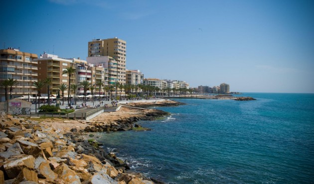 Resale - Apartment -
Torrevieja - Playa del Cura