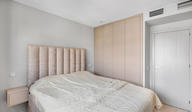 Resale - Apartment -
Torrevieja - Costa Blanca