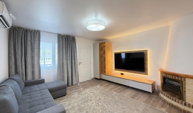 Resale - Town House -
Torrevieja - Miramar - Torre Del Moro