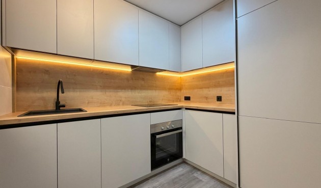 Resale - Town House -
Torrevieja - Miramar - Torre Del Moro