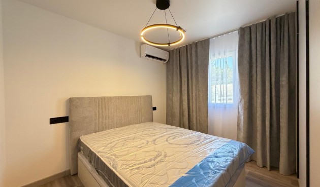 Resale - Town House -
Torrevieja - Miramar - Torre Del Moro