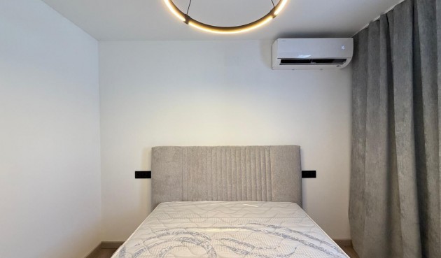 Resale - Town House -
Torrevieja - Miramar - Torre Del Moro