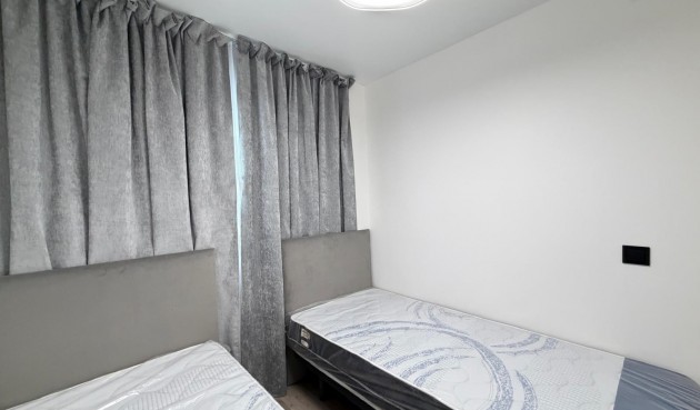 Resale - Town House -
Torrevieja - Miramar - Torre Del Moro