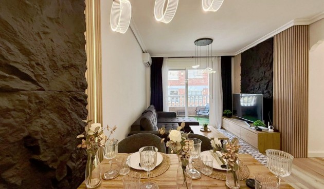 Resale - Apartment -
Torrevieja - Playa del Cura